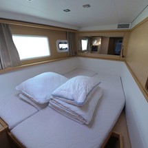 Lagoon 450 F