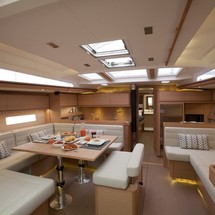 Dufour 560