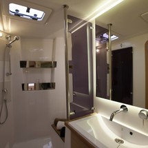 Dufour 560