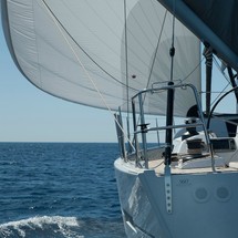 Dufour 560