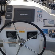 Lagoon 421
