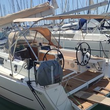 Dufour 350