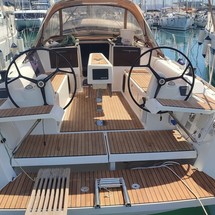 Dufour 350