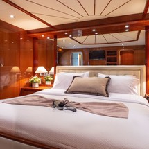 Falcon Yachts 86