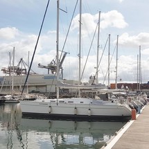 Beneteau Oceanis 43