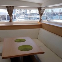 Lagoon 400 S2