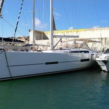 Dufour 560