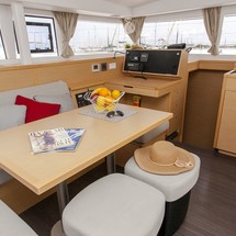 Lagoon 400 S2