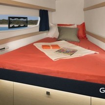Fountaine Pajot Lucia 40