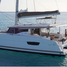 Fountaine Pajot Lucia 40