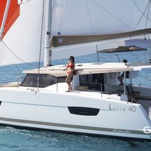 Fountaine Pajot Lucia 40