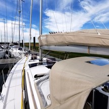 Dufour 390