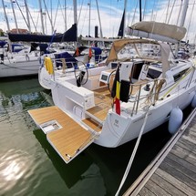 Dufour 390