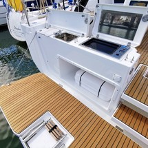 Dufour 390