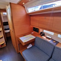 Dufour 390