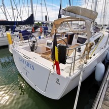 Dufour 390