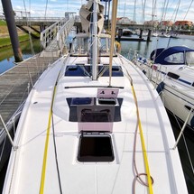 Dufour 390