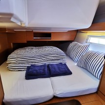 Dufour 390