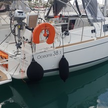 Beneteau Oceanis 38.1