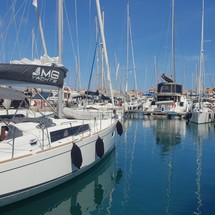 Beneteau Oceanis 38.1