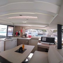 Fountaine Pajot Lucia 40