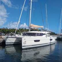 Fountaine Pajot Lucia 40