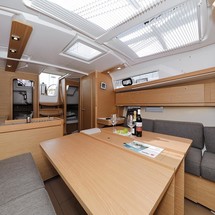 Dufour 382