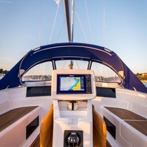 Hanse 418