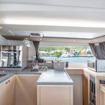 Fountaine Pajot Astréa 42