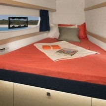 Fountaine Pajot Lucia 40