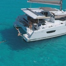 Fountaine Pajot Lucia 40
