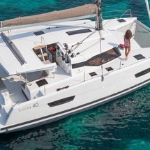Fountaine Pajot Lucia 40