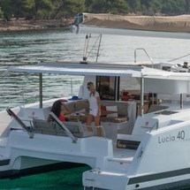 Fountaine Pajot Lucia 40