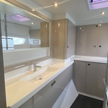 Fountaine Pajot Astréa 42