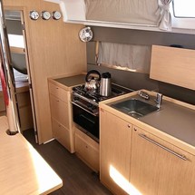 Beneteau Oceanis 38