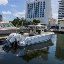 Boston Whaler 330 Outrage
