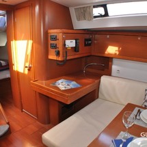 Beneteau Oceanis 48