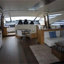 Pershing 90