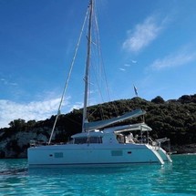 Lagoon 421