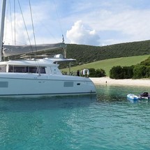 Lagoon 421