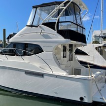 Silverton 33 Convertible