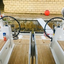 Beneteau Oceanis 38