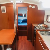 Beneteau Oceanis 38