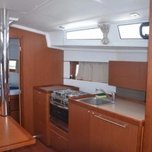 Beneteau Oceanis 38