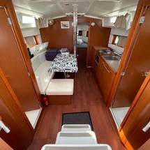 Beneteau Oceanis 38