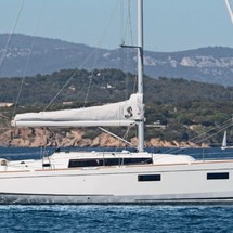 Beneteau Oceanis 38