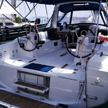 Beneteau Oceanis 38