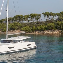 Fountaine Pajot Lucia 40
