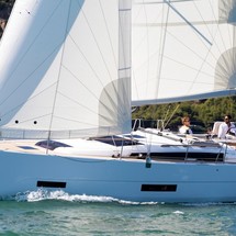 Dufour 390