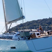 Dufour 390